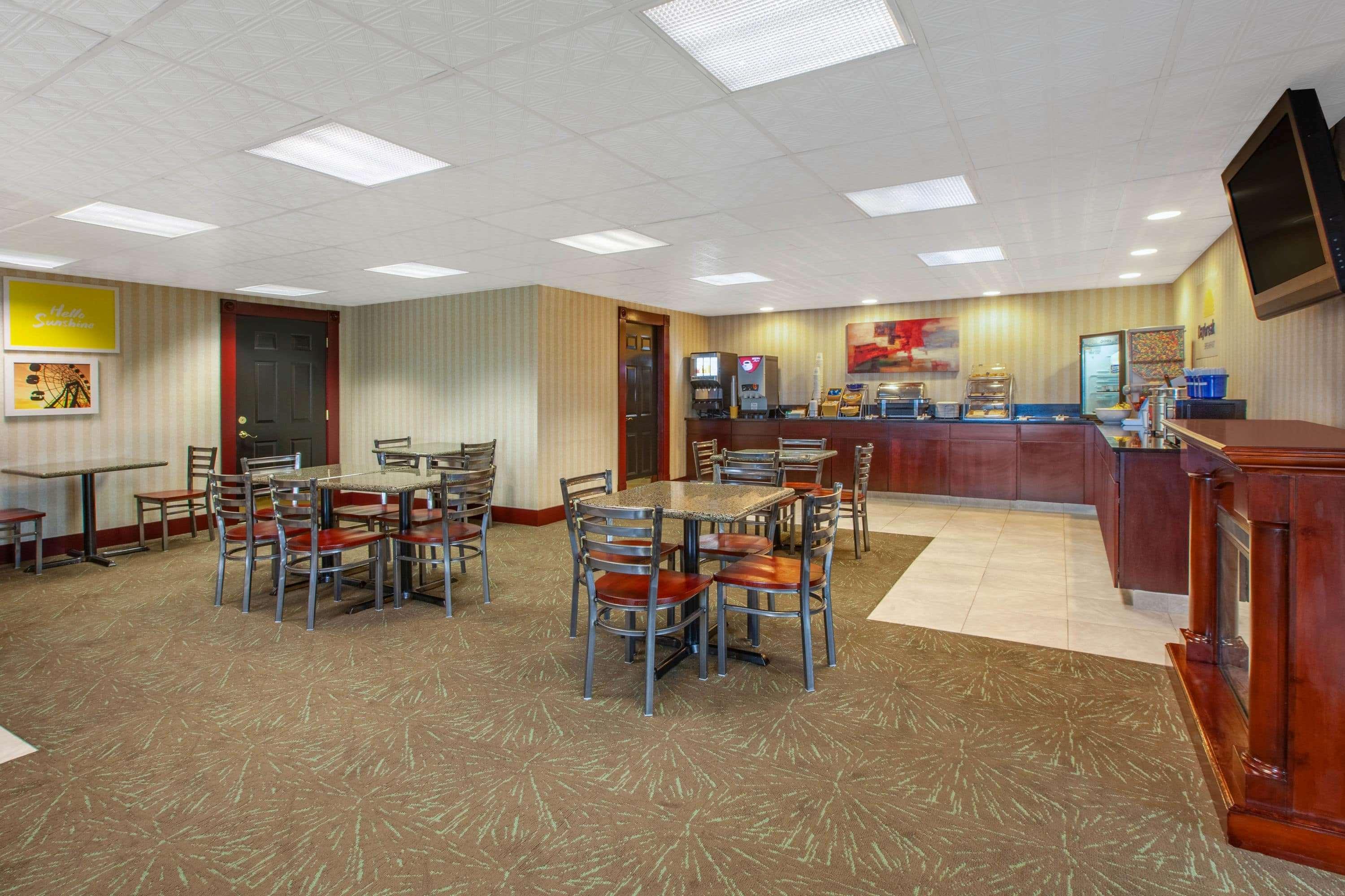 Days Inn By Wyndham גרנטוויל מראה חיצוני תמונה