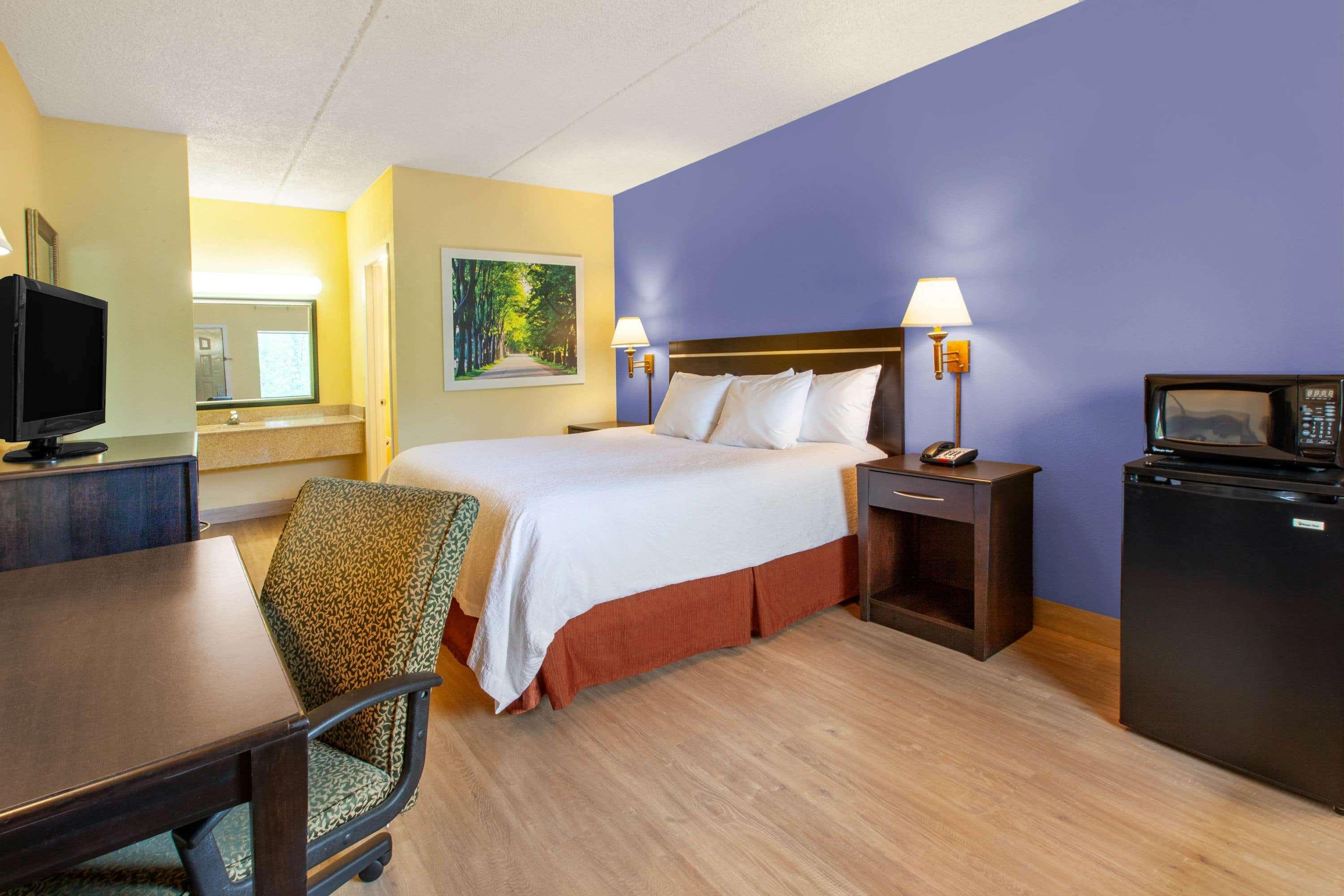 Days Inn By Wyndham גרנטוויל מראה חיצוני תמונה